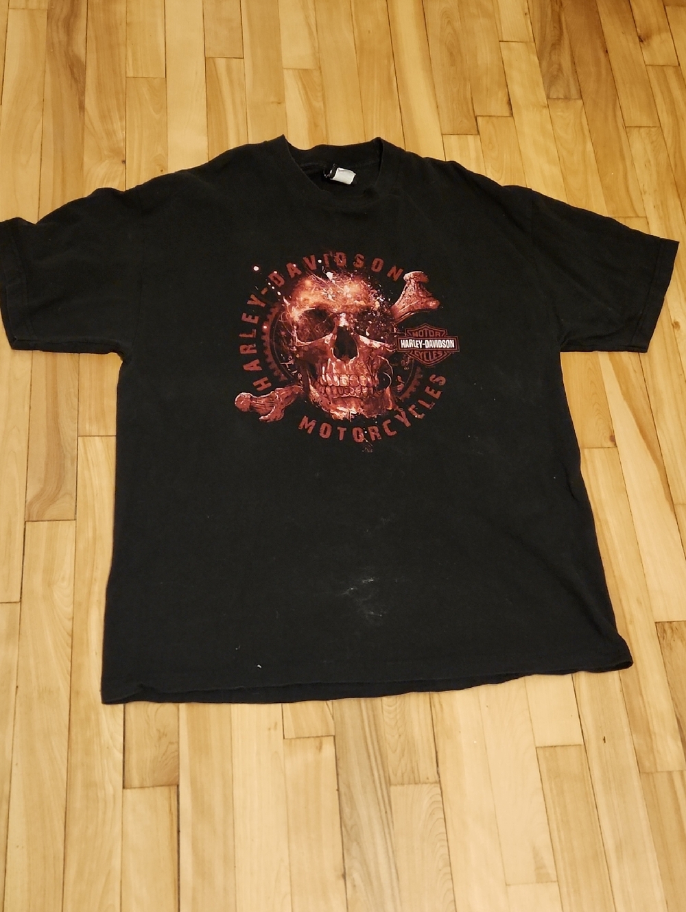 Harley-Davidson Black Tee with Red Skull Graphic